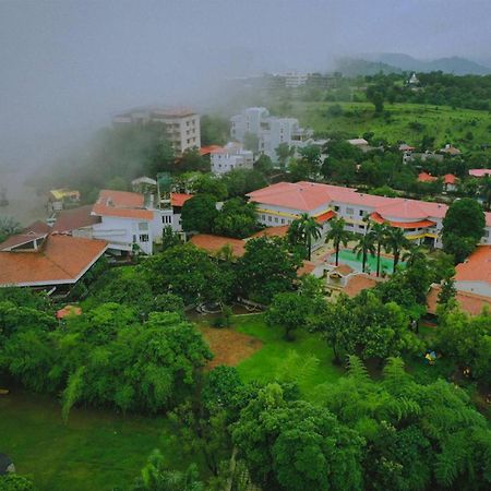 Manas Lifestyle Resort, Igatpuri Exterior foto